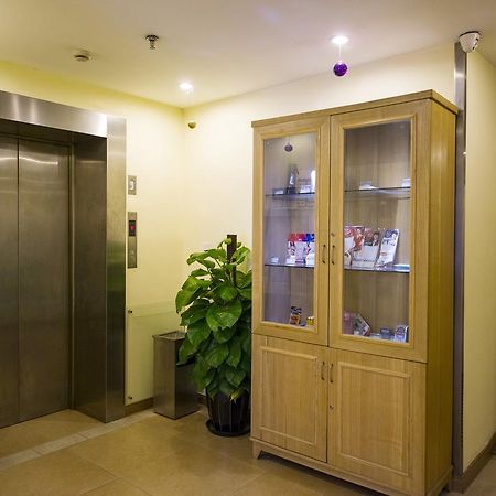 Home Inn Shanghai Hongqiao Terminal Jinshajiang Road Changfeng מראה חיצוני תמונה