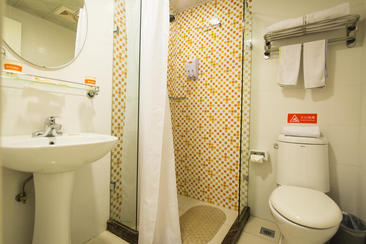 Home Inn Shanghai Hongqiao Terminal Jinshajiang Road Changfeng מראה חיצוני תמונה