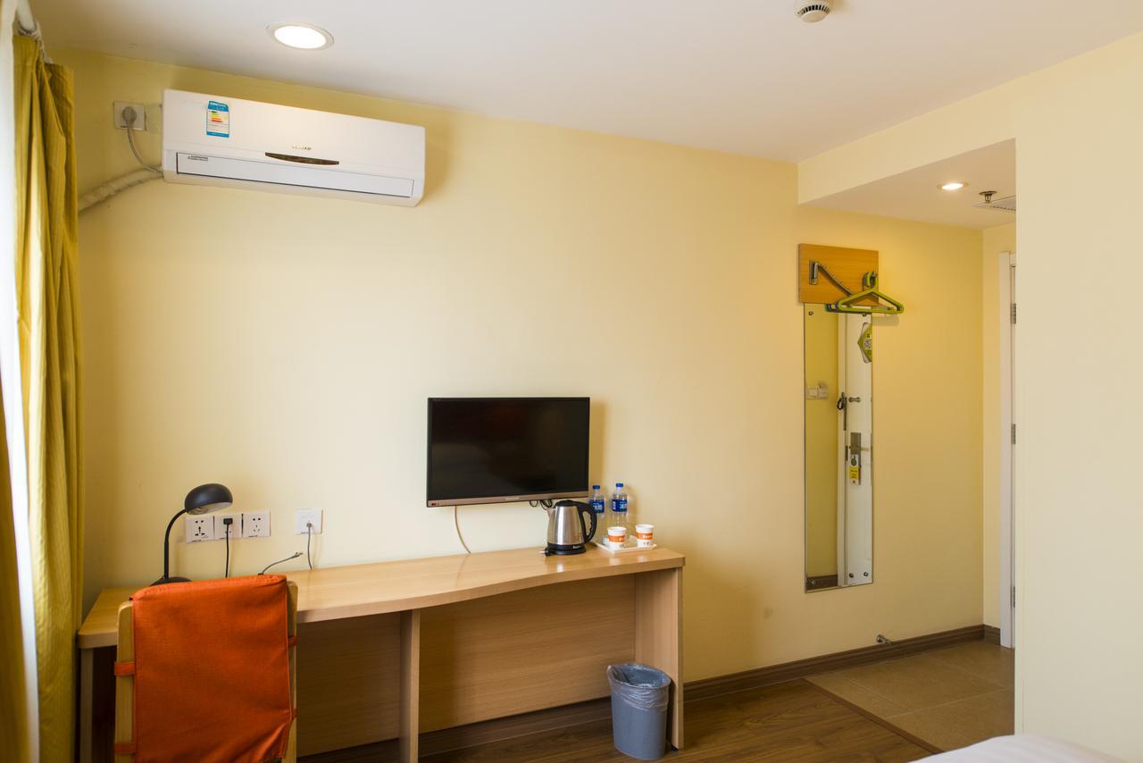 Home Inn Shanghai Hongqiao Terminal Jinshajiang Road Changfeng מראה חיצוני תמונה